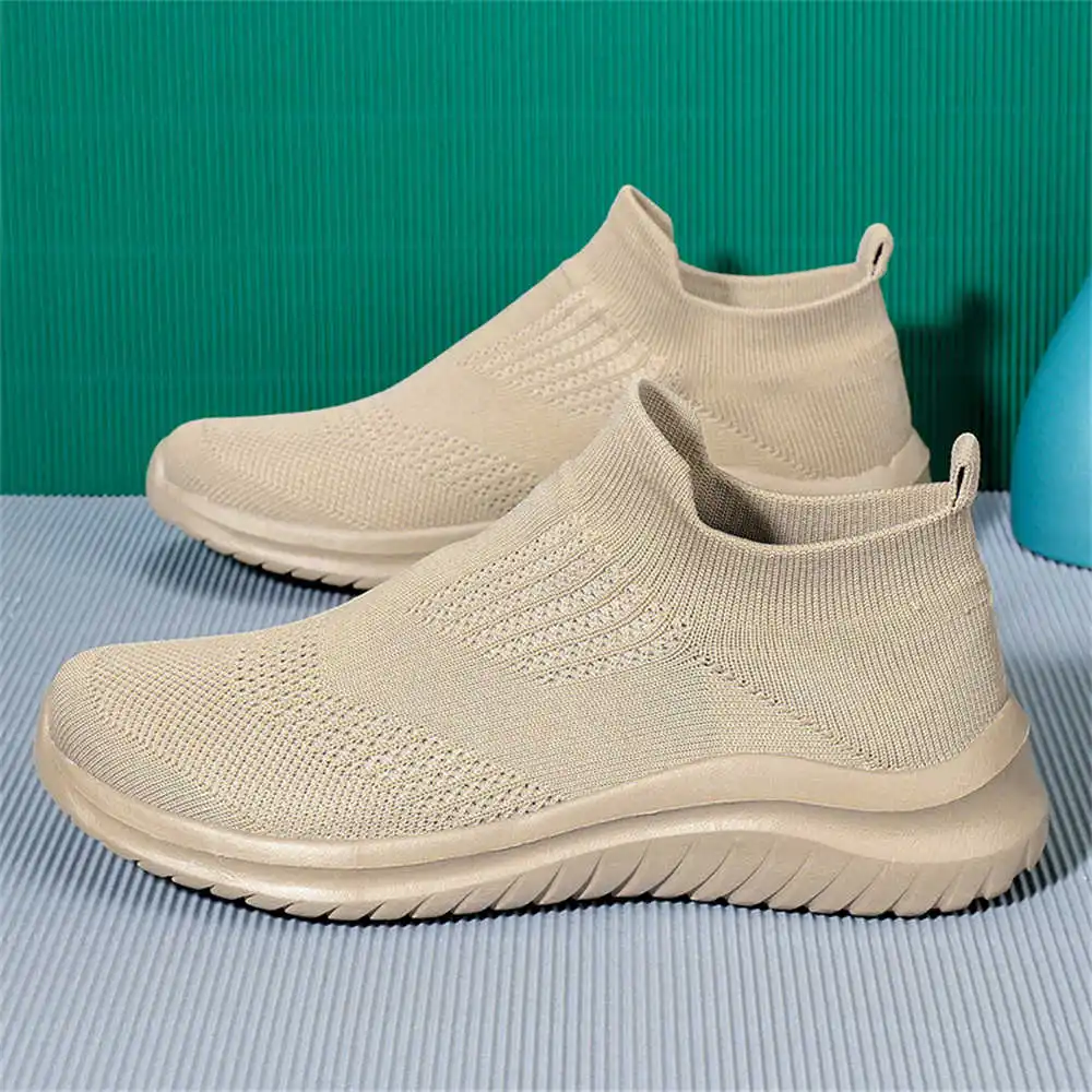 Beige Zachte Nieuwe Nieuwighei - Luxury Lifestyle Uk recensie en prijs